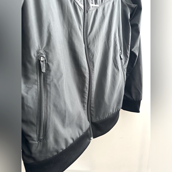 Nike || LOT OF 2 - Golf Jacket and Sweater || Youth Medium - Picture 7 of 9